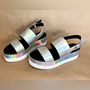 Linea Paolo Renz Sandals Platform Silver Iridescent Metallic Leather 6M